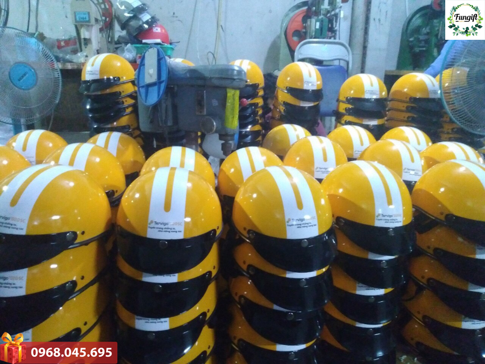 mu-bao-hiem-in-logo-gia-re