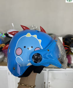 Xưởng sản xuất mũ bảo hiểm trẻ em