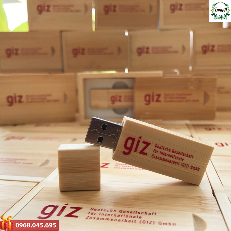 Bộ USB quà tặng vỏ gỗ