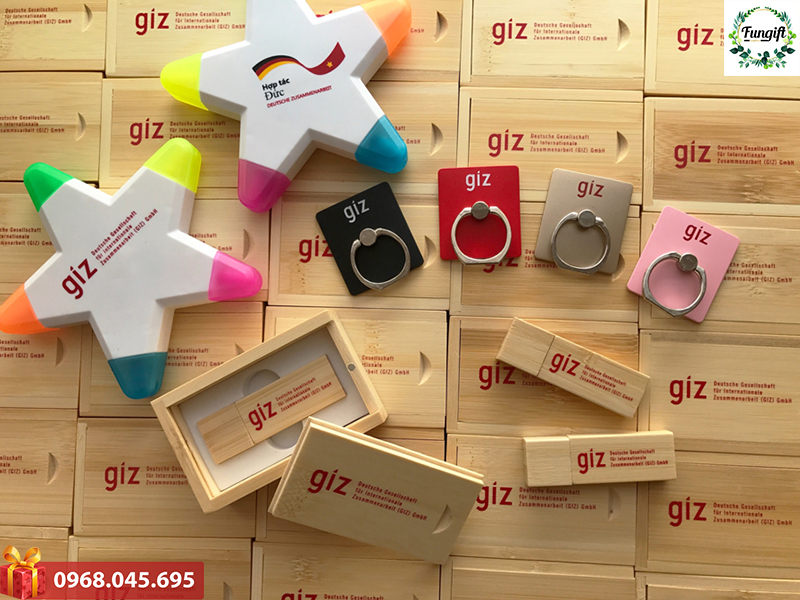 Bộ USB gỗ quà tặng
