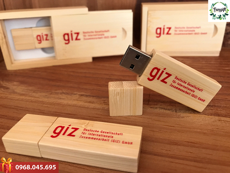 USB gỗ khắc tên