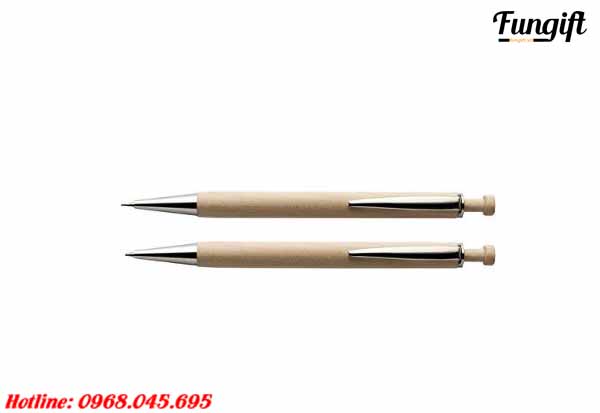 Bút gỗ khắc chữ theo yêu cầu