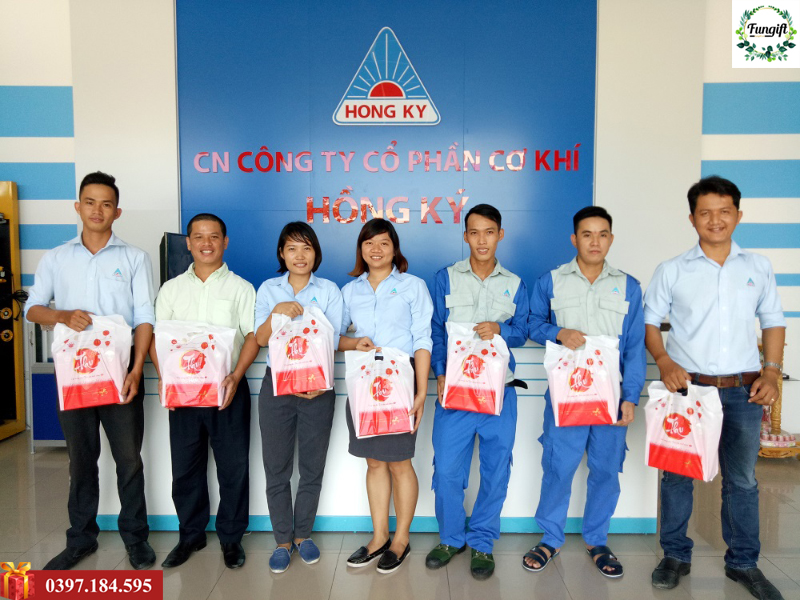 Quà tặng trung thu cho nhân viên