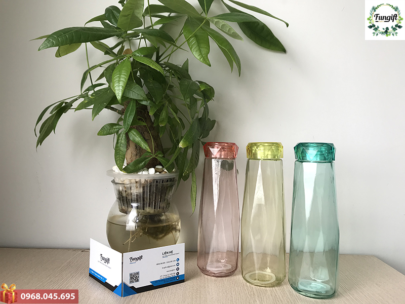 Bình nước thủy tinh kim cương góc cạnh nhiều màu