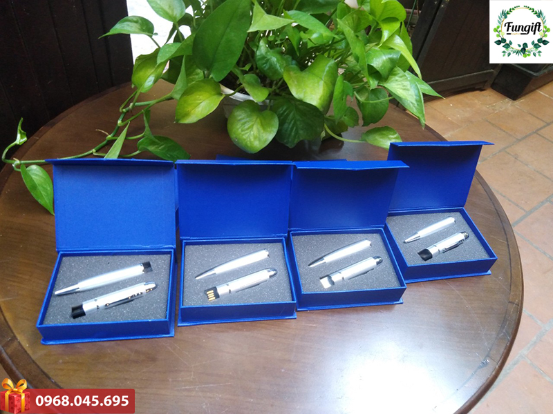 Bút USB 3 chức năng