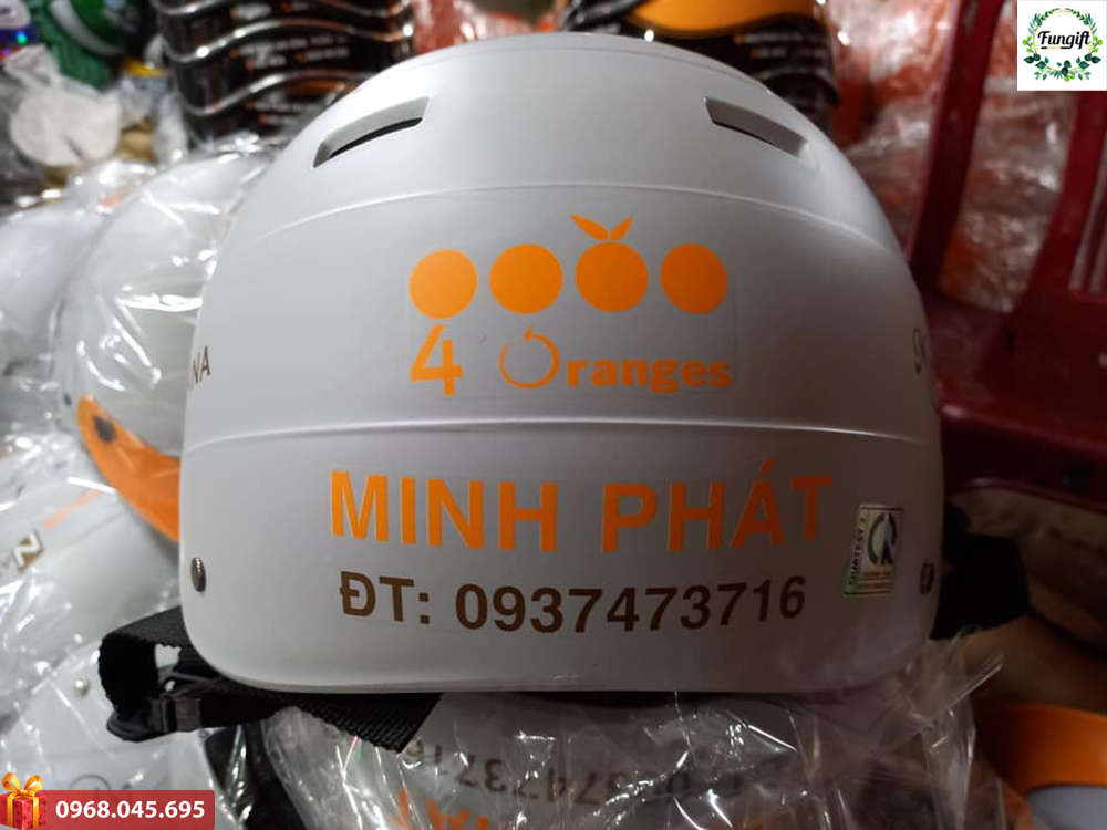 In nón bảo hiểm theo yêu cầu