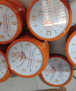 Mẫu đồng hồ trang trí phòng khách