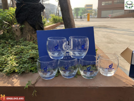 Xưởng sản xuất ly thủy tinh theo yêu cầu