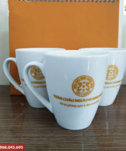 Cốc sứ dáng tháp