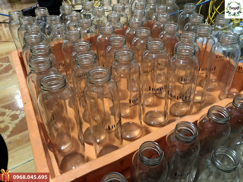 Chai thủy tinh có dây in logo Inspire