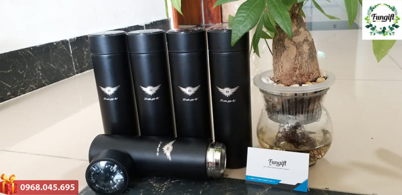 Bình giữ nhiệt nắp cảm ứng