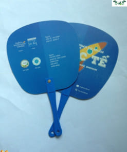 Quạt nhựa cầm tay dễ thương