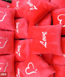 Thêu logo lên gối tựa quảng cáo