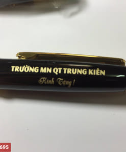 Bút khắc tên Hà Nội