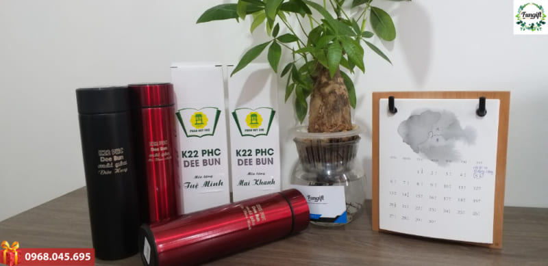Bình giữ nhiệt khắc logo quà tặng