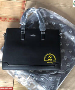 Quà tặng hội nghị in logo ấn tượng