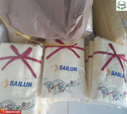 In logo lên khăn theo yêu cầu