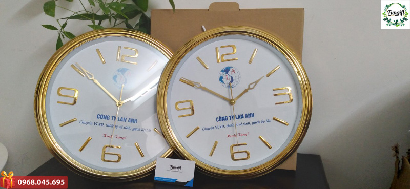 Đồng hồ in logo Công ty Lan Anh