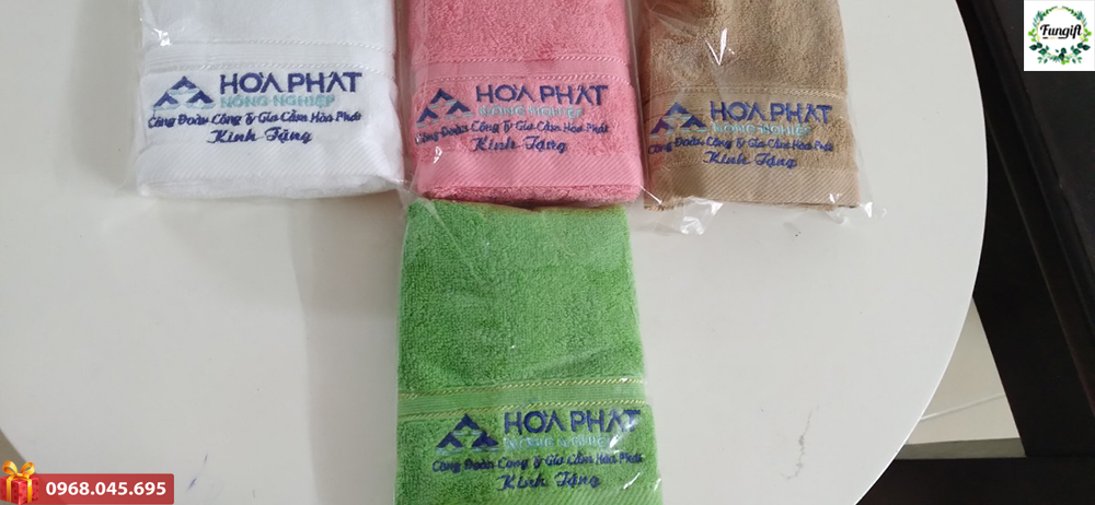 Khăn thêu logo Hoà Phát 