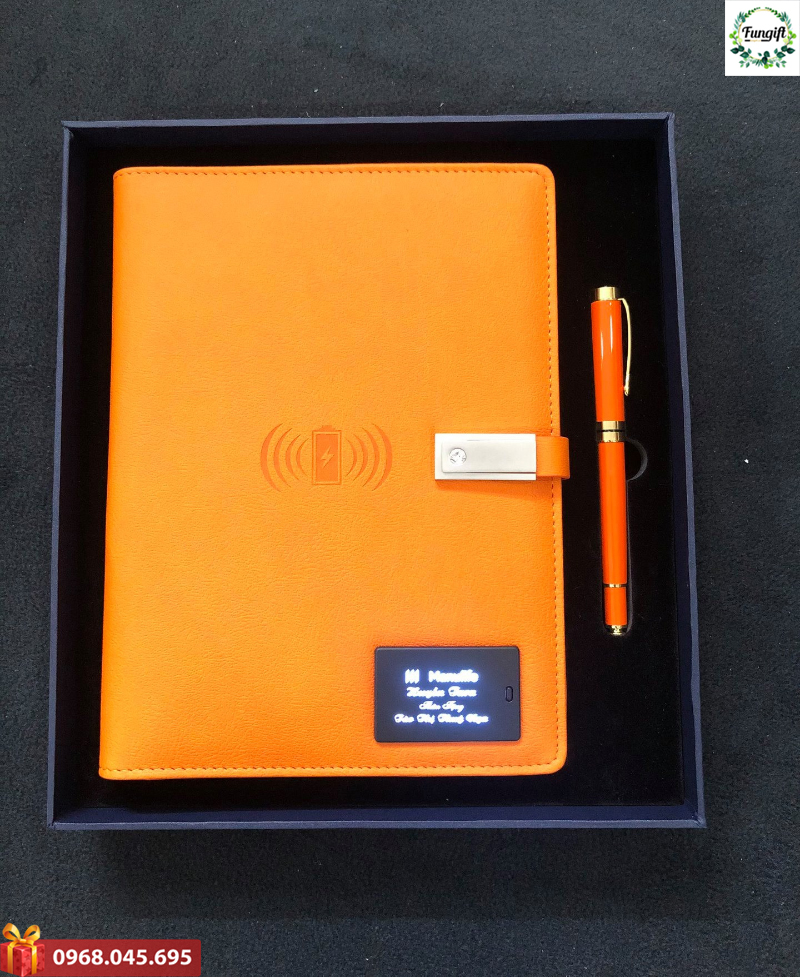Bộ Giftset (Sổ sạc đa năng + Bút ký) 