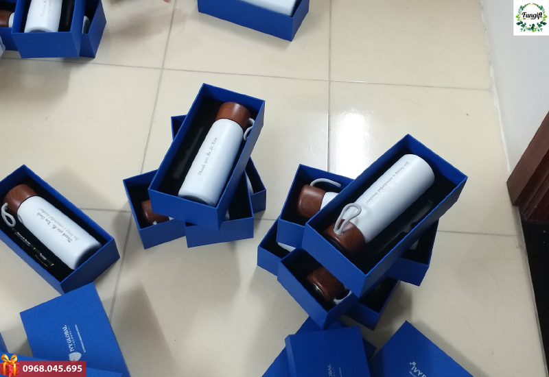 Set quà tặng khách hàng