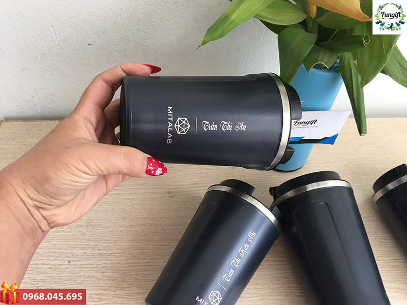 Cốc giữ nhiệt khắc logo giá sỉ
