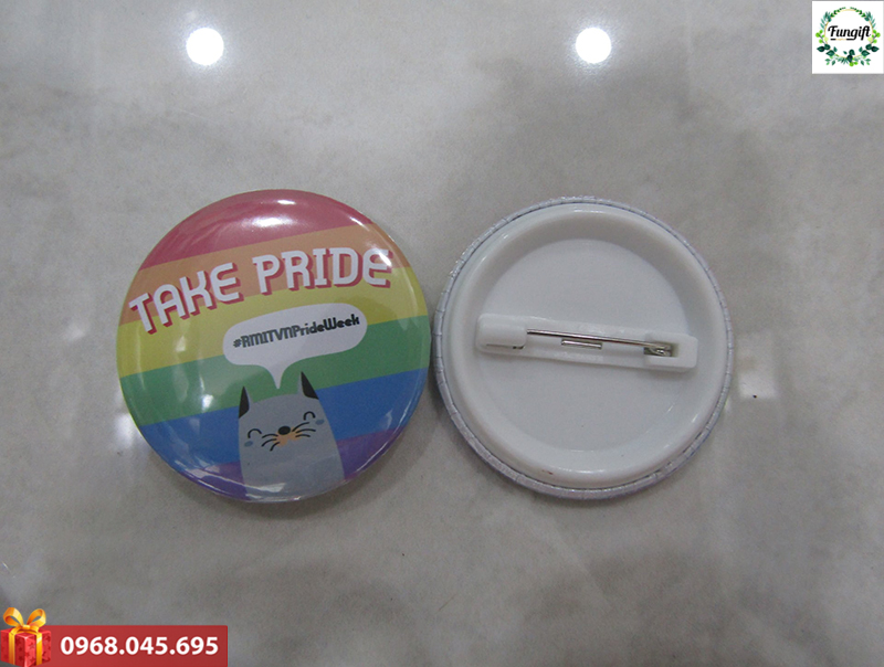 In huy hiệu Hà Nội