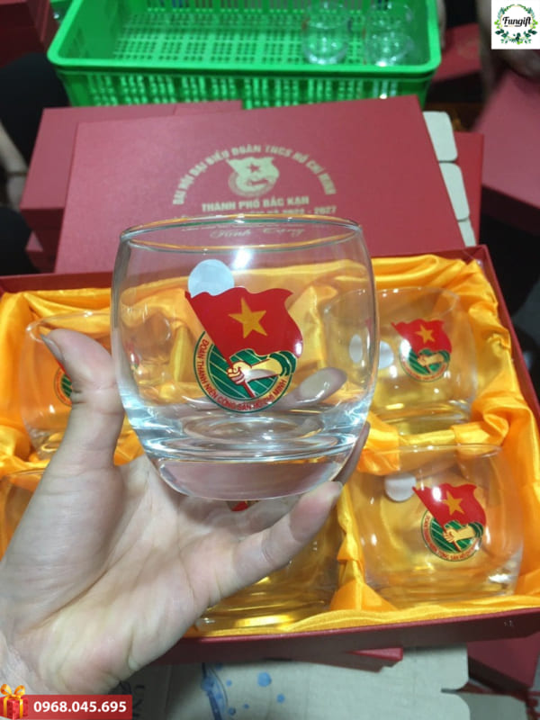 In ly thủy tinh giá rẻ