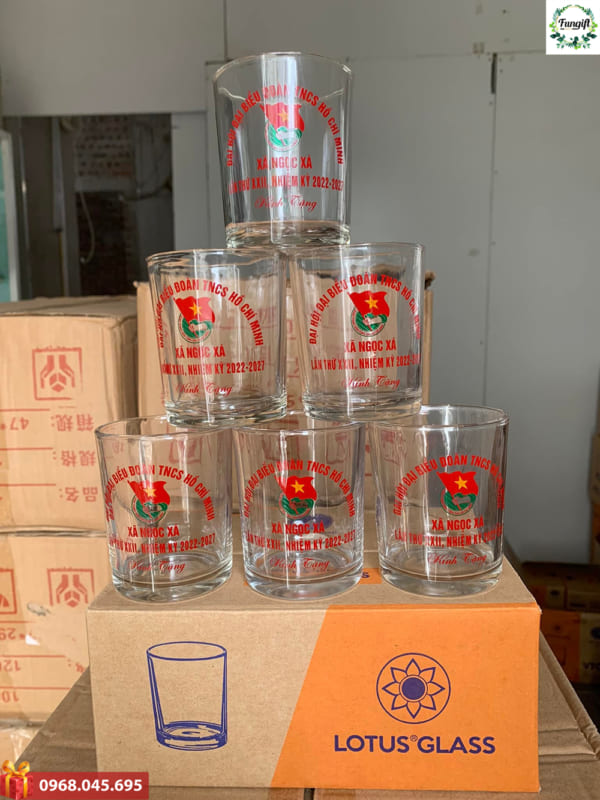 In ly thủy tinh theo yêu cầu