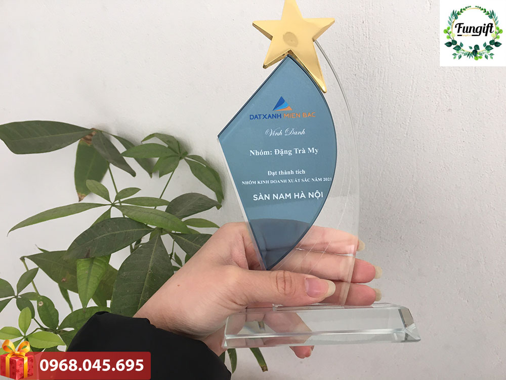 Biểu trưng pha lê cao cấp