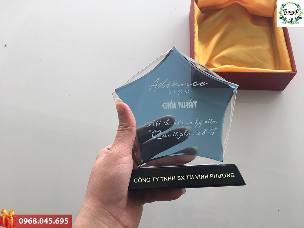 Biểu trưng tôn vinh pha lê