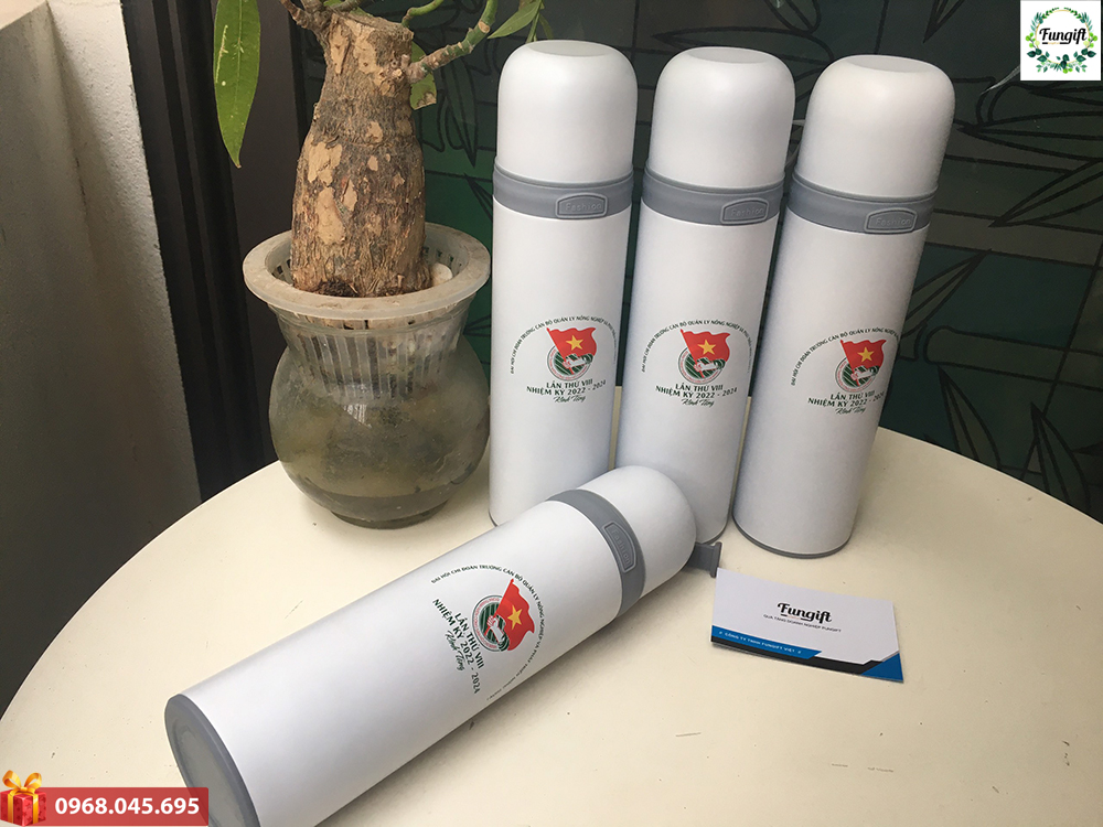 Bình nước in logo theo yêu cầu