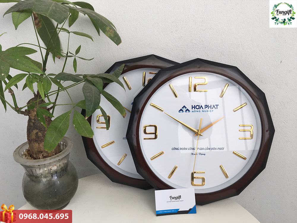 Đồng hồ treo tường in chữ