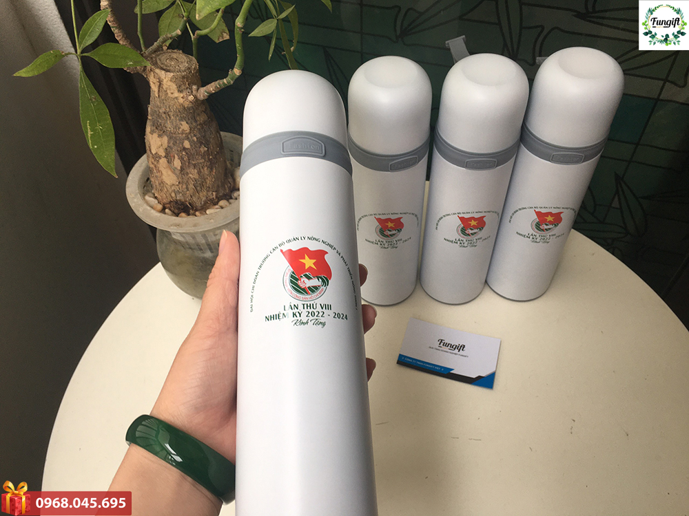 In bình nước theo yêu cầu