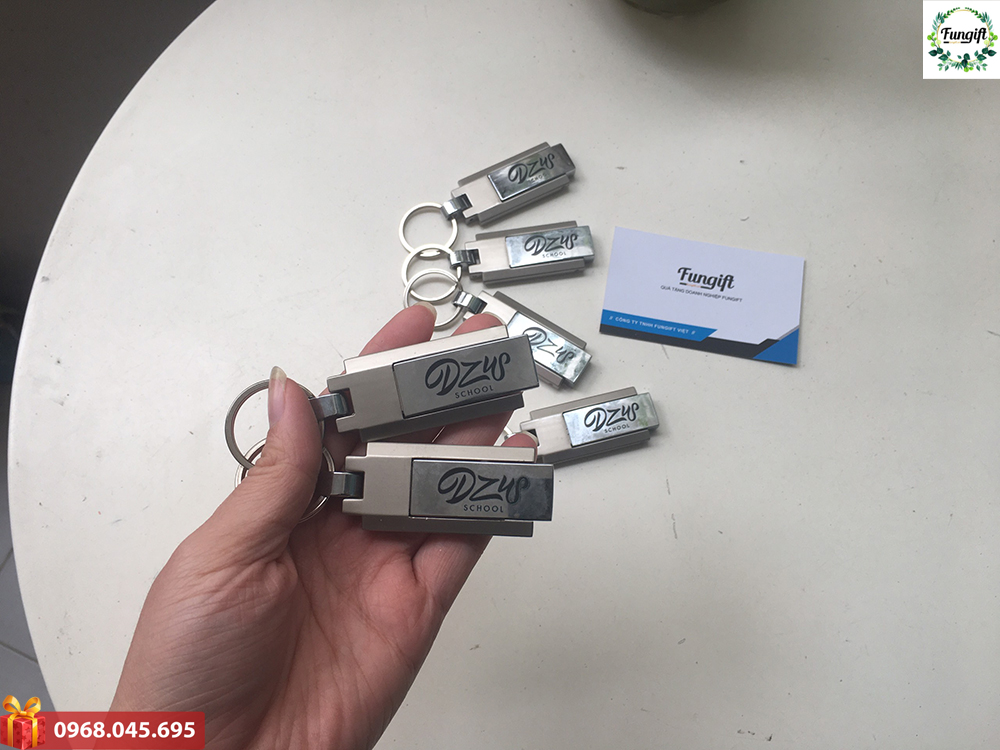 USB quà tặng in logo công ty