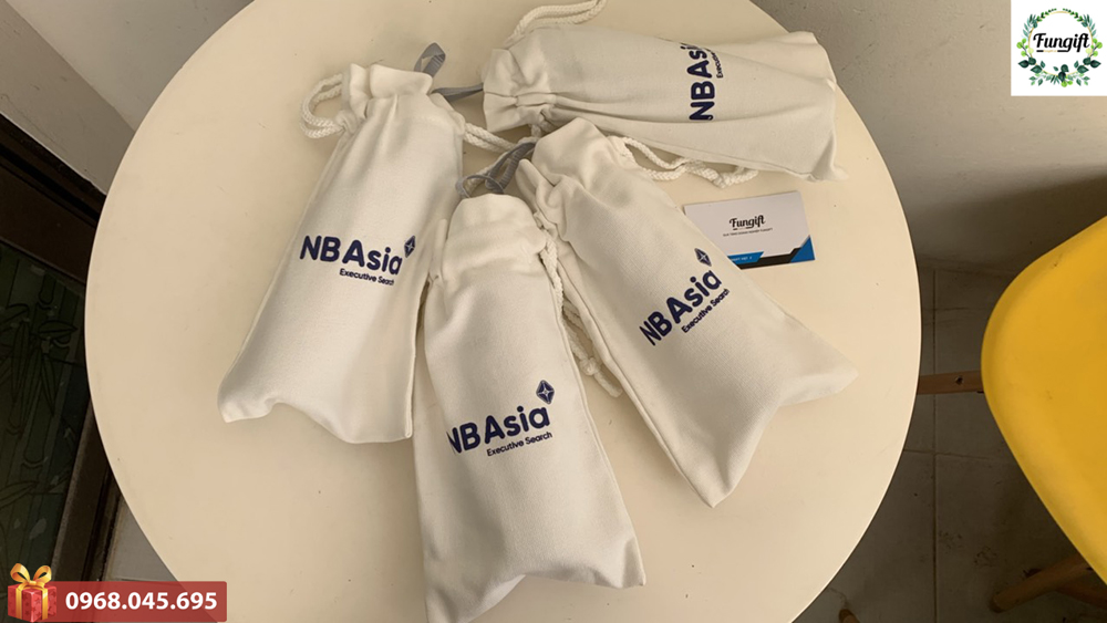Bình nước thủy tinh quà tặng