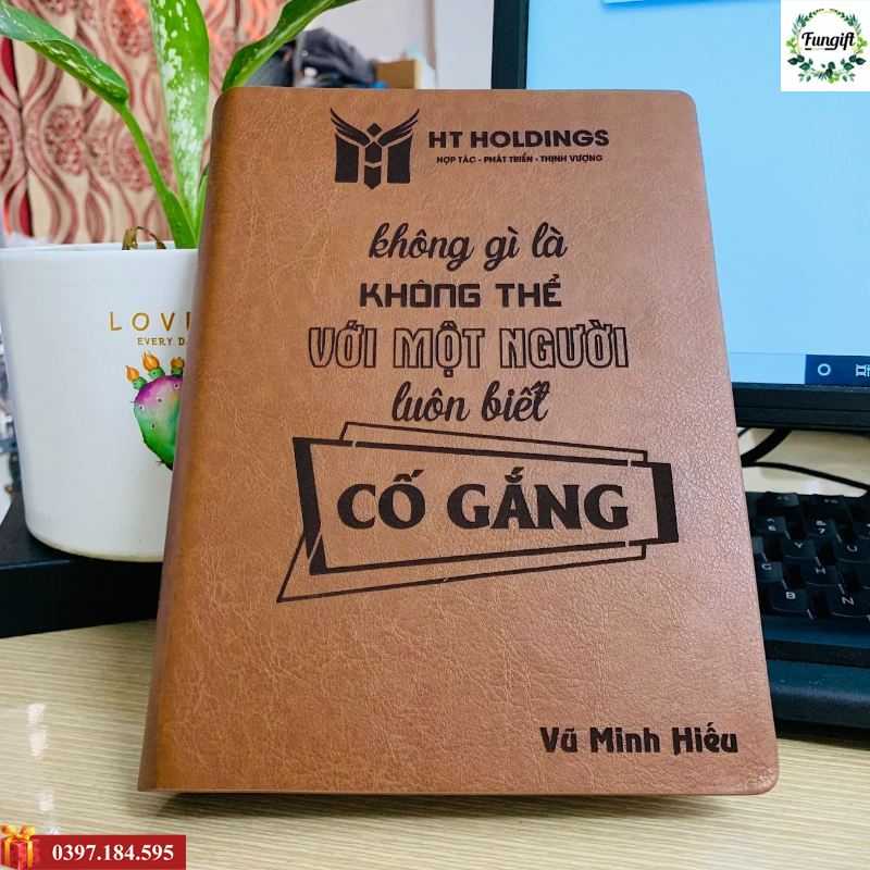 Sổ da khắc tên làm quà tặng