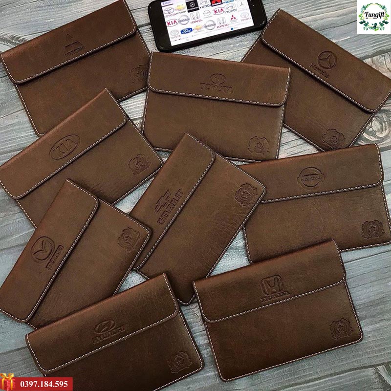 Bóp đựng giấy tờ xe hơi