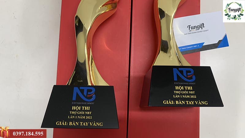 Cúp giải thưởng xuất sắc