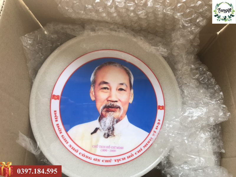 ĐĨa đá trắng in hình