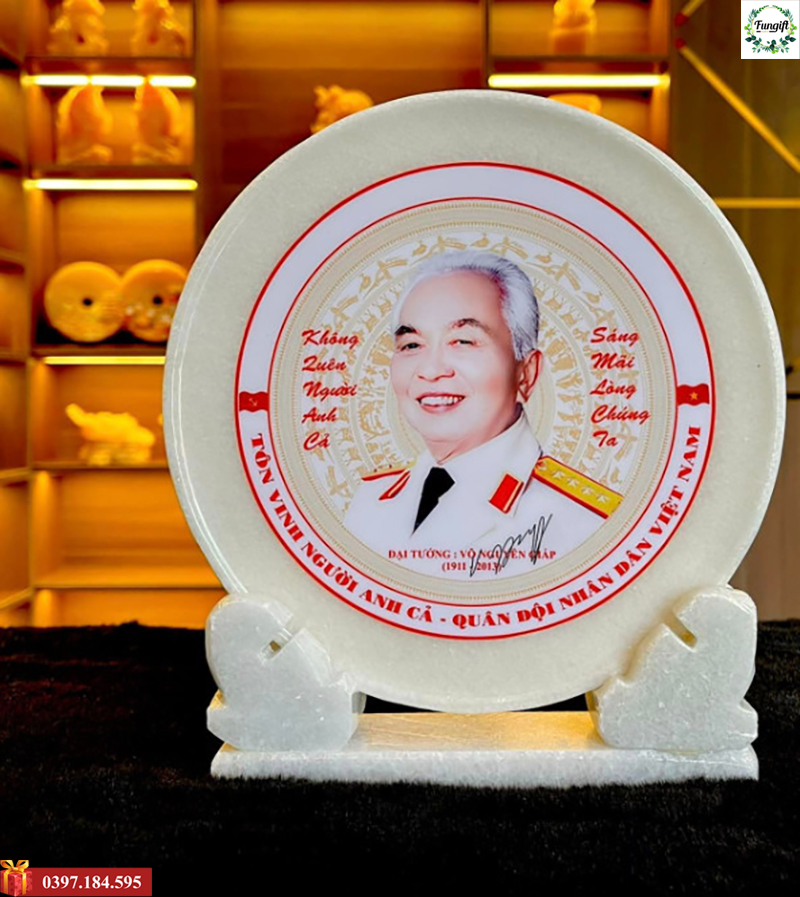 In hình ảnh lên đĩa đá làm quà tặng