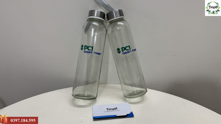 In logo lên chai thủy tinh