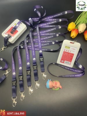 In nội dung logo lên dây đeo thẻ