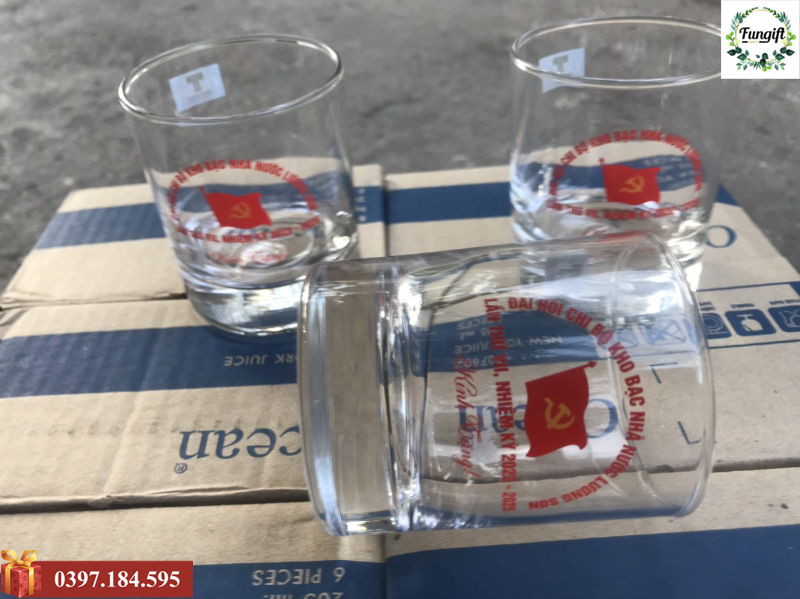 Quà tặng ly thủy tinh