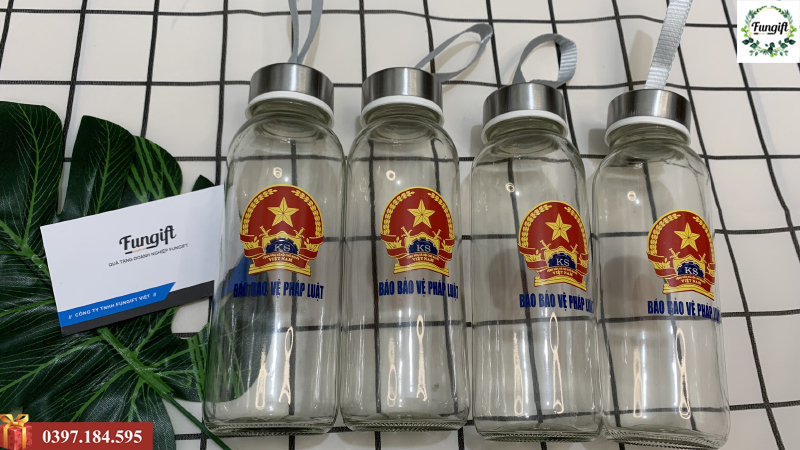 Bình nước thủy tinh có quai xách 300ml