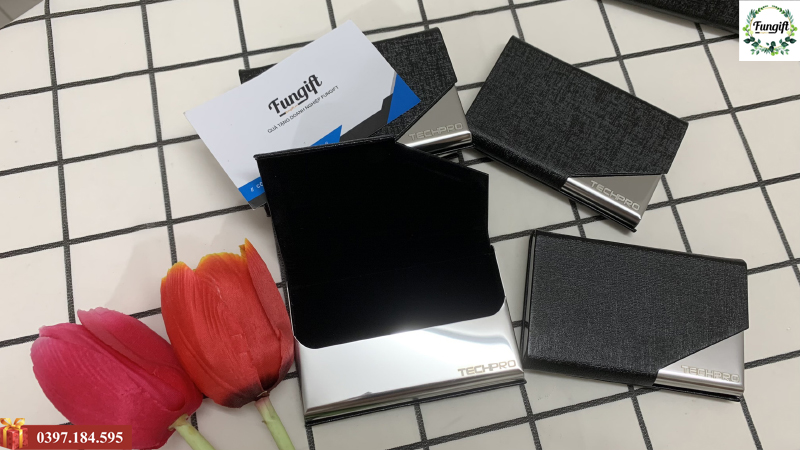 Hộp đựng card visit khắc logo làm quà tặng