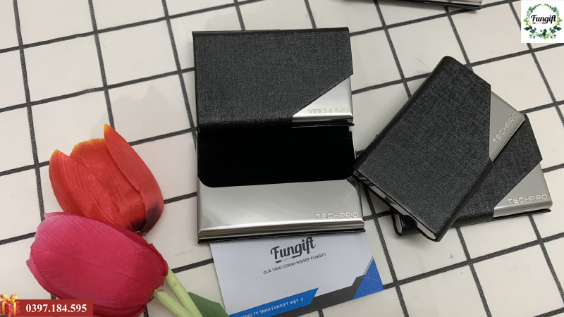 Hộp đựng name card khắc logo