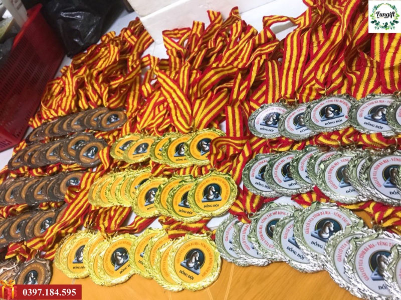 Huy chương kim loại