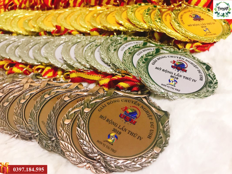 Làm huy chương tại Hà Nội
