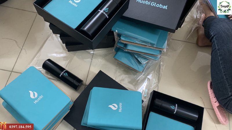 Set quà tặng văn phòng in logo công ty